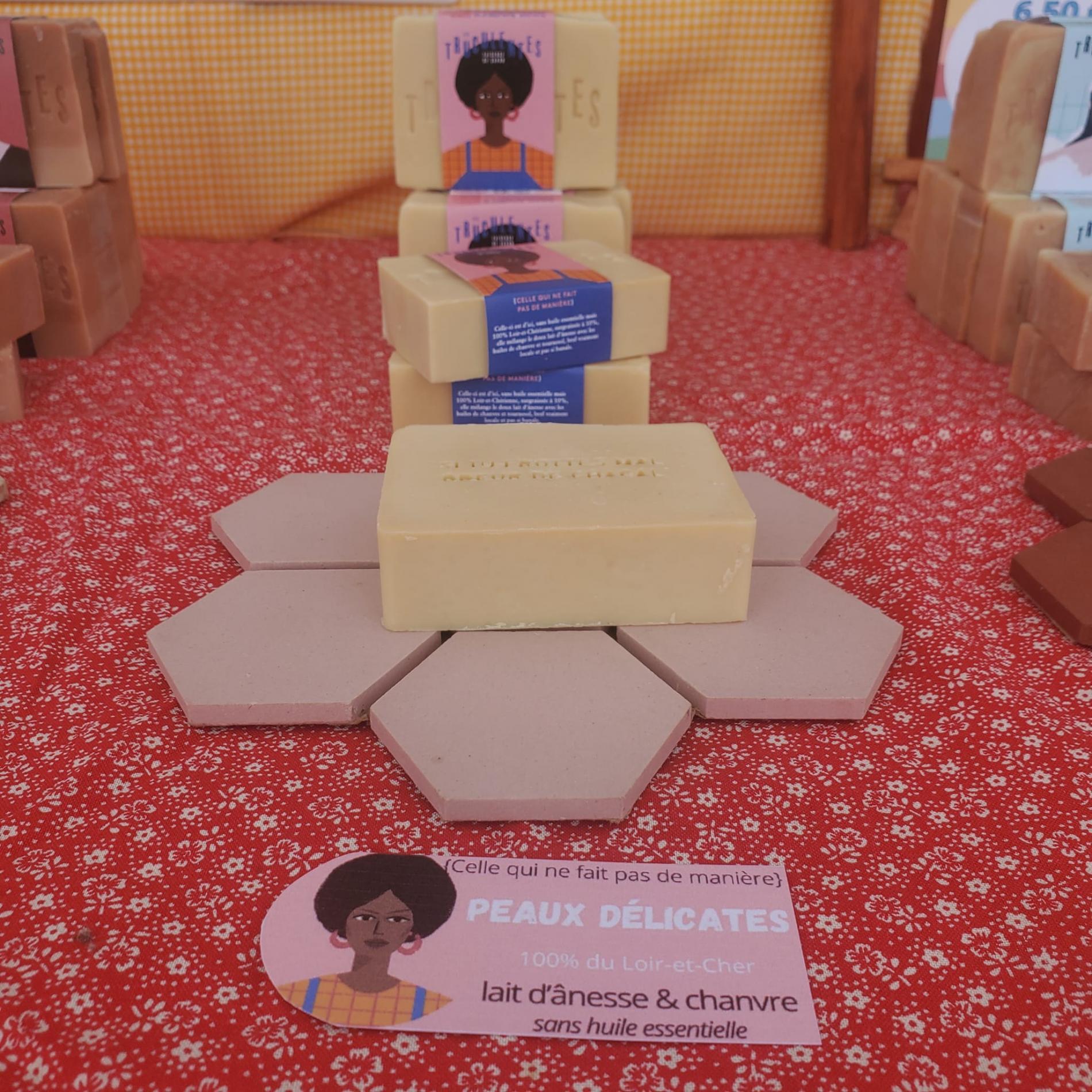 Celle qui ne fait pas de manière